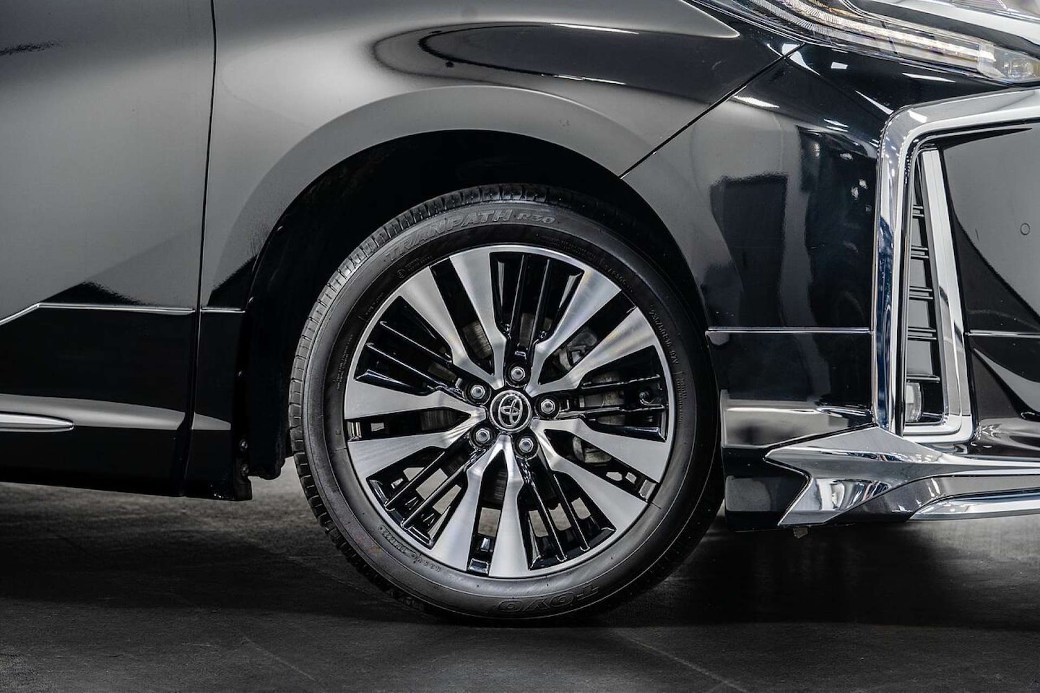 Used Toyota Alphard 2025 for sale - 77406634: Photo 5