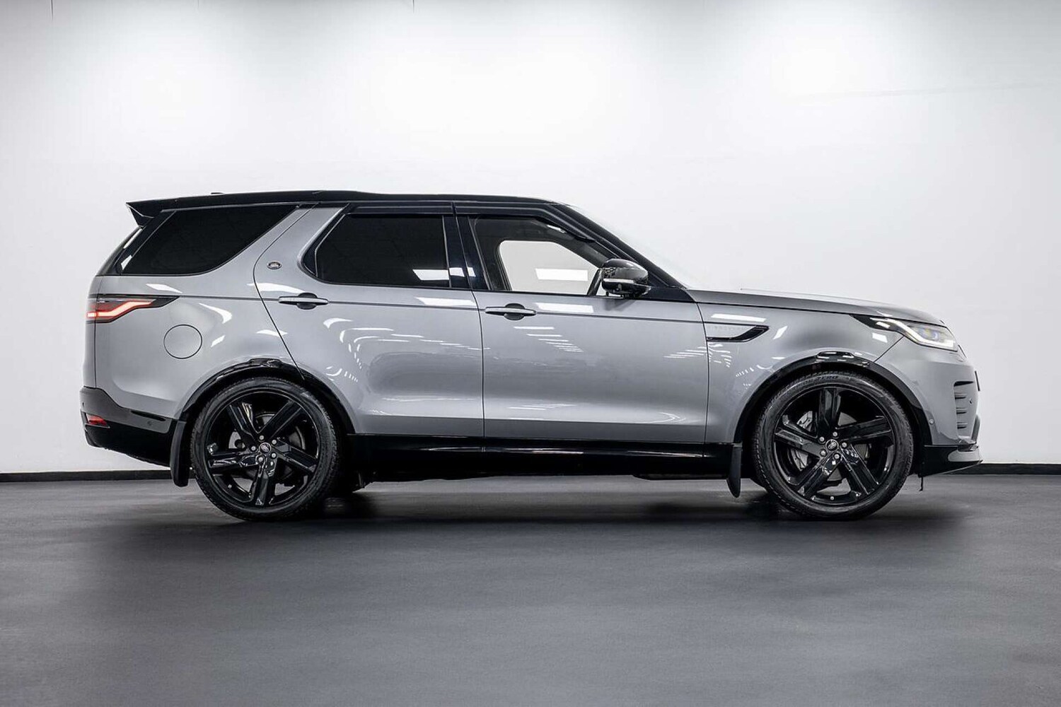 Used Land Rover Discovery 2022 for sale - 77833231: Photo 14