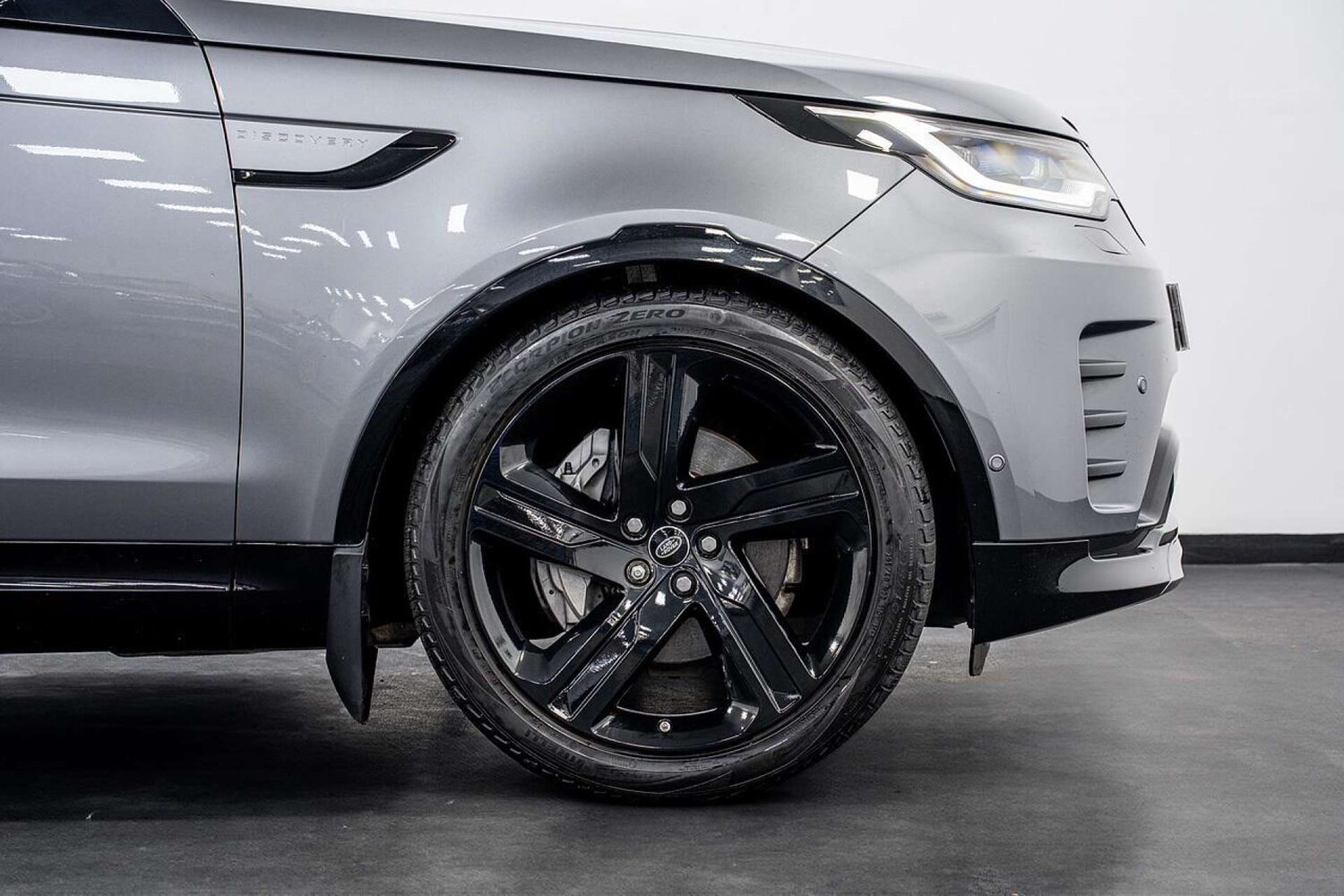 Used Land Rover Discovery 2022 for sale - 77833231: Photo 15