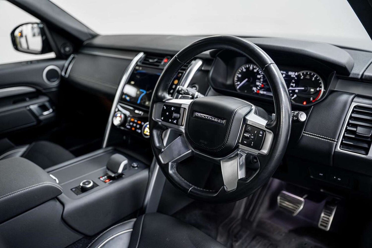 Used Land Rover Discovery 2022 for sale - 77833231: Photo 2