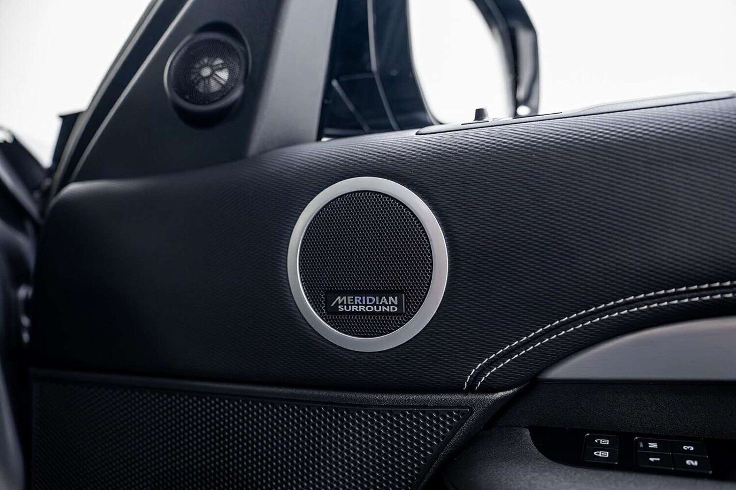 Used Land Rover Discovery 2022 for sale - 77833231: Photo 23