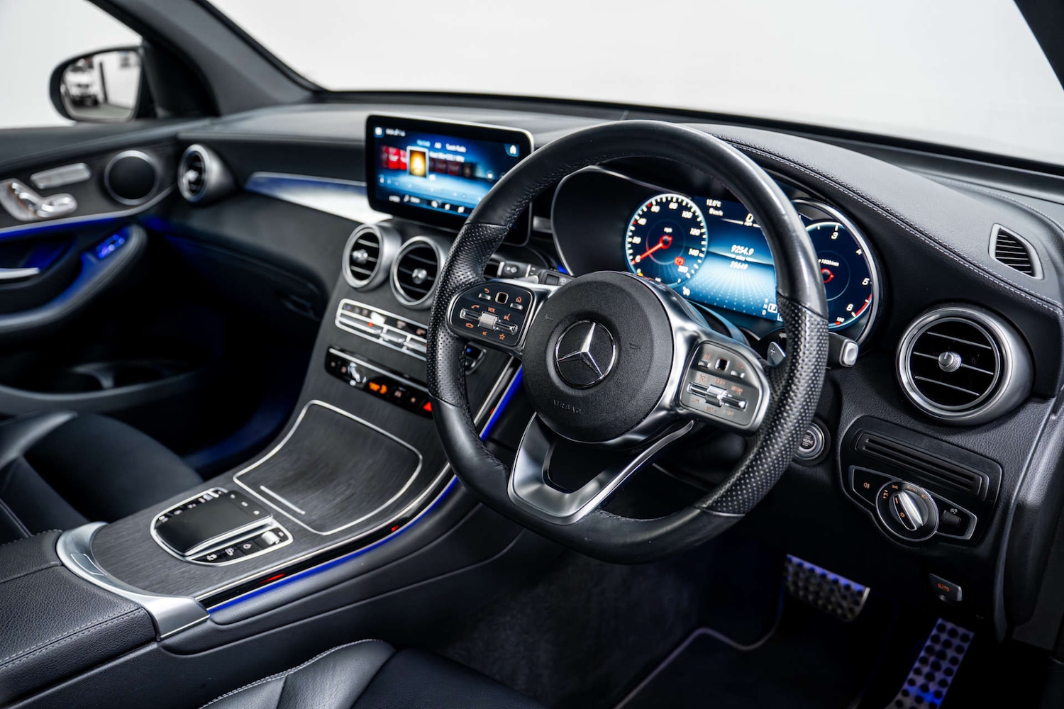 Used Mercedes-Benz GLC 2022 for sale - 77406678: Photo 2