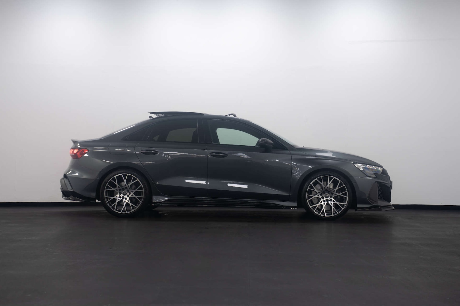 Used Audi RS3 2025 for sale - 77775424: Photo 5