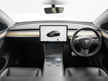 Used Tesla Model Y 2024 for sale - 79241348: Photo