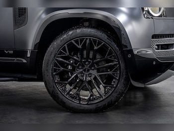 Used Land Rover Defender 110 2022 for sale - 77024038: Photo