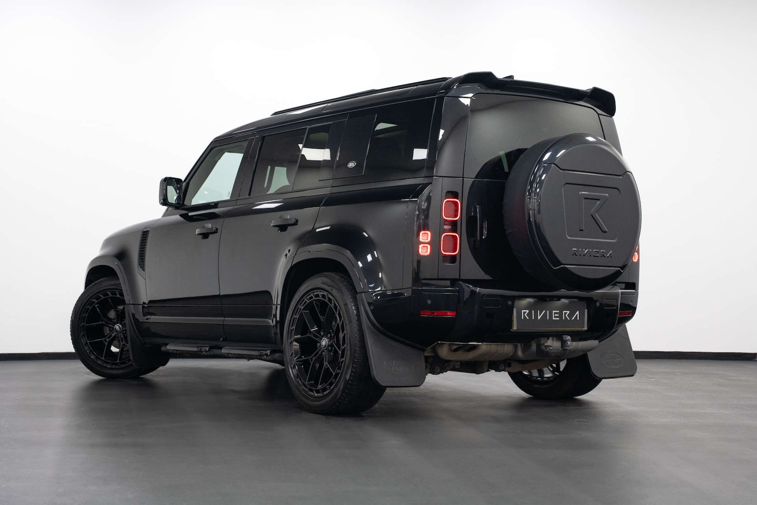 Used Land Rover Defender 2024 for sale - 77617135: Photo 13