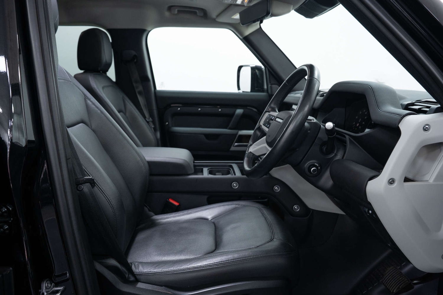 Used Land Rover Defender 2024 for sale - 77617135: Photo 20