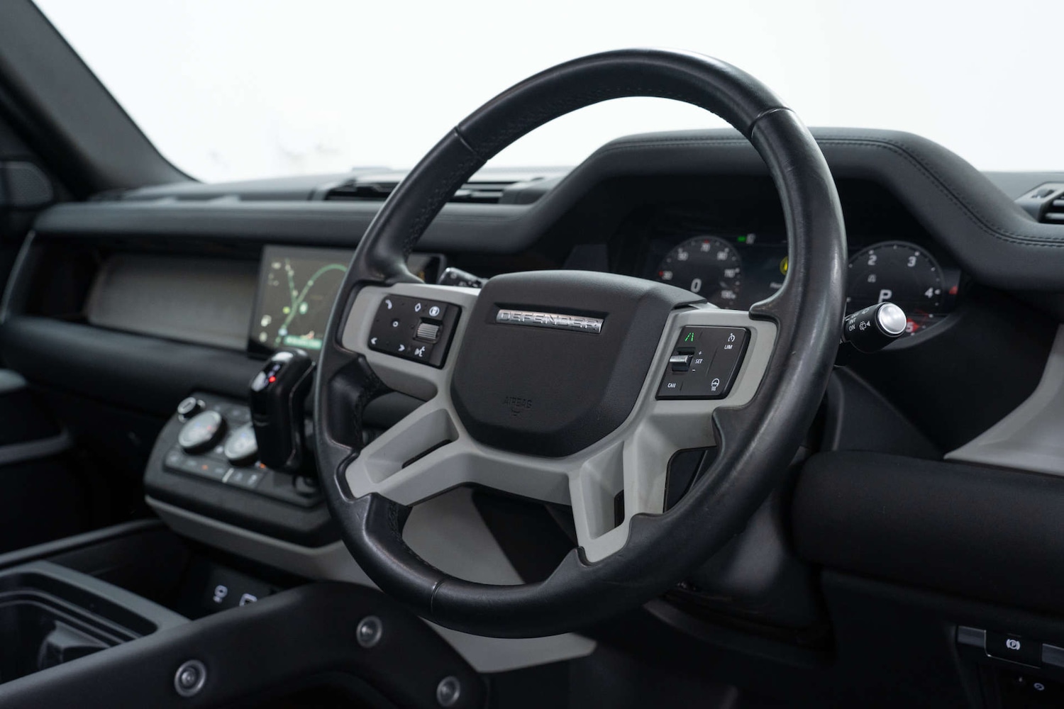 Used Land Rover Defender 2024 for sale - 77617135: Photo 22