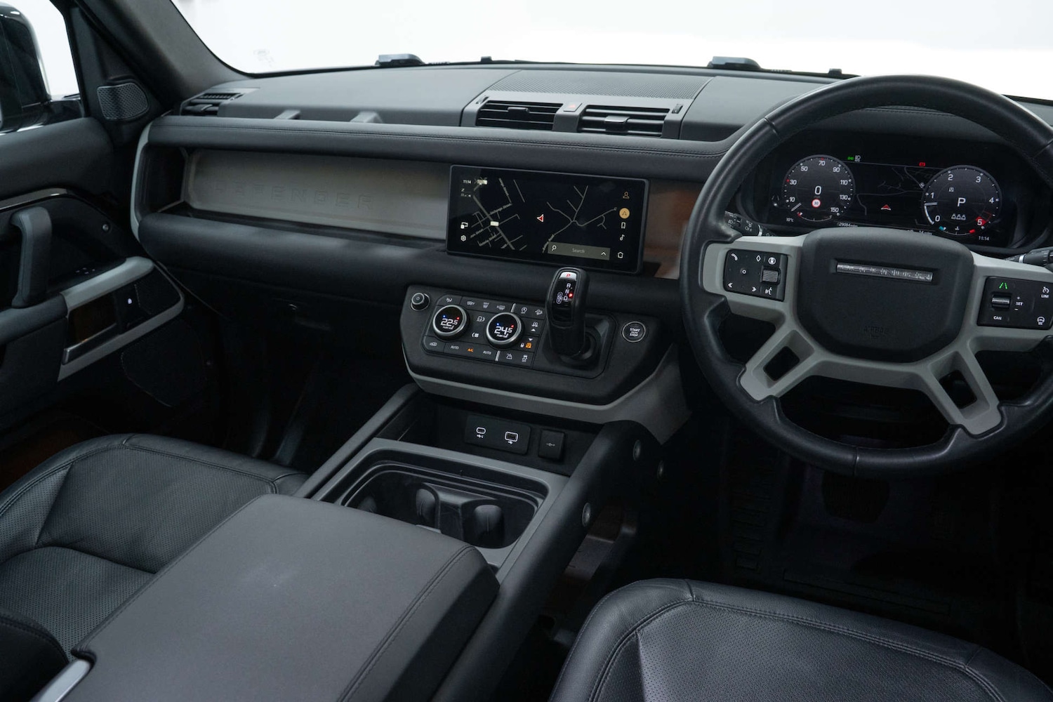 Used Land Rover Defender 2024 for sale - 77617135: Photo 26