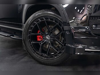 Used Land Rover Defender 2024 for sale - 77617135: Photo