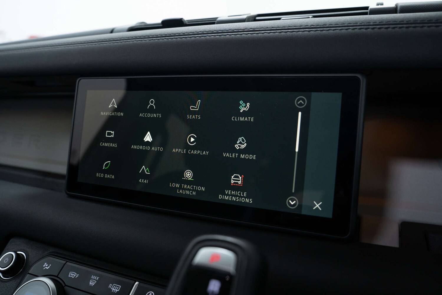 Used Land Rover Defender 2024 for sale - 77617135: Photo 31