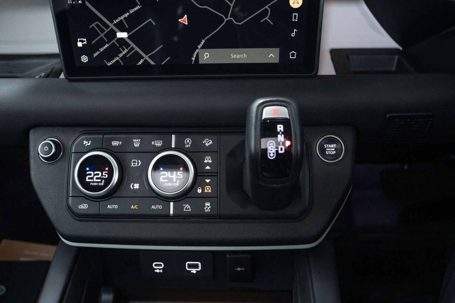 Used Land Rover Defender 2024 for sale - 77617135: Photo 32