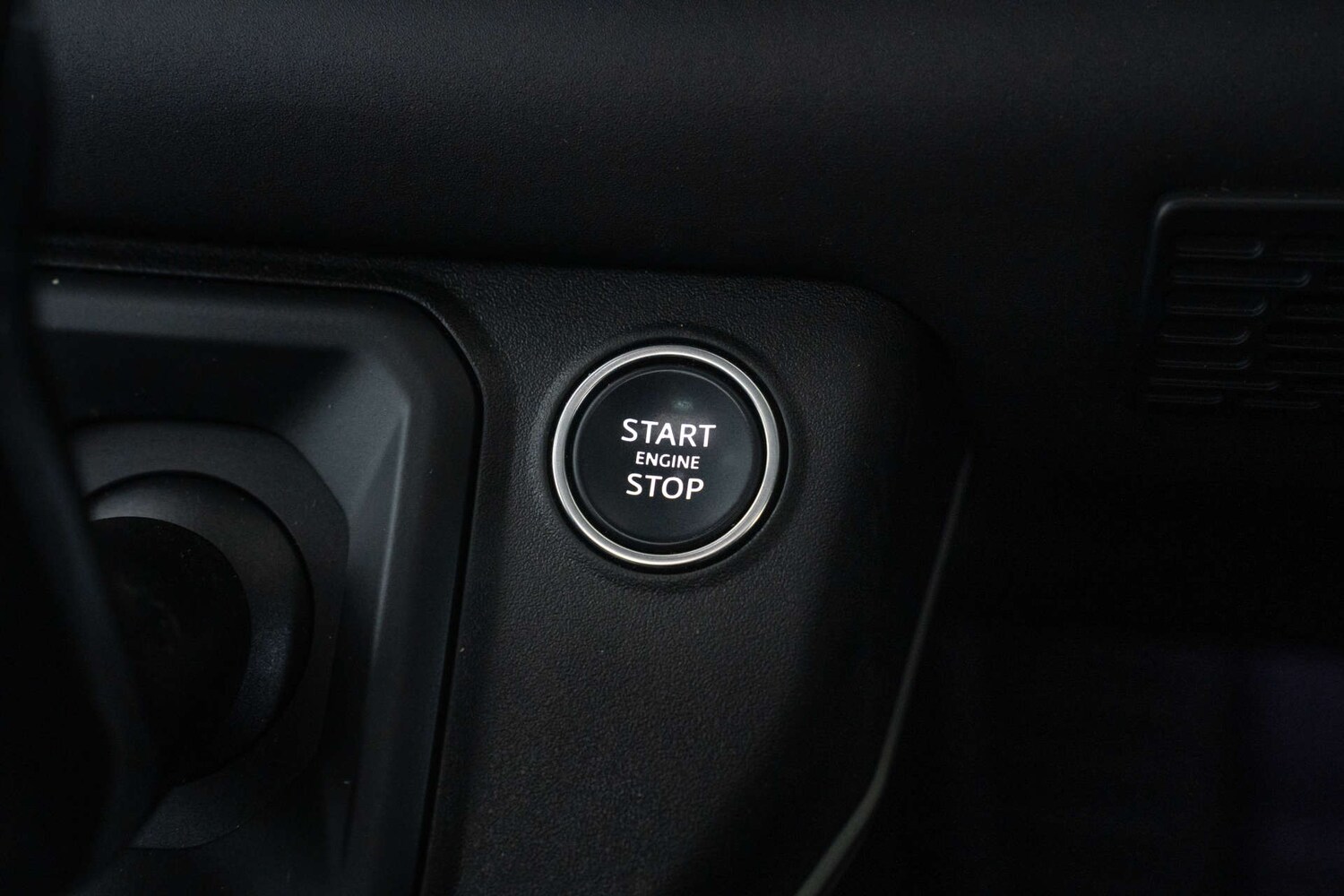 Used Land Rover Defender 2024 for sale - 77617135: Photo 34