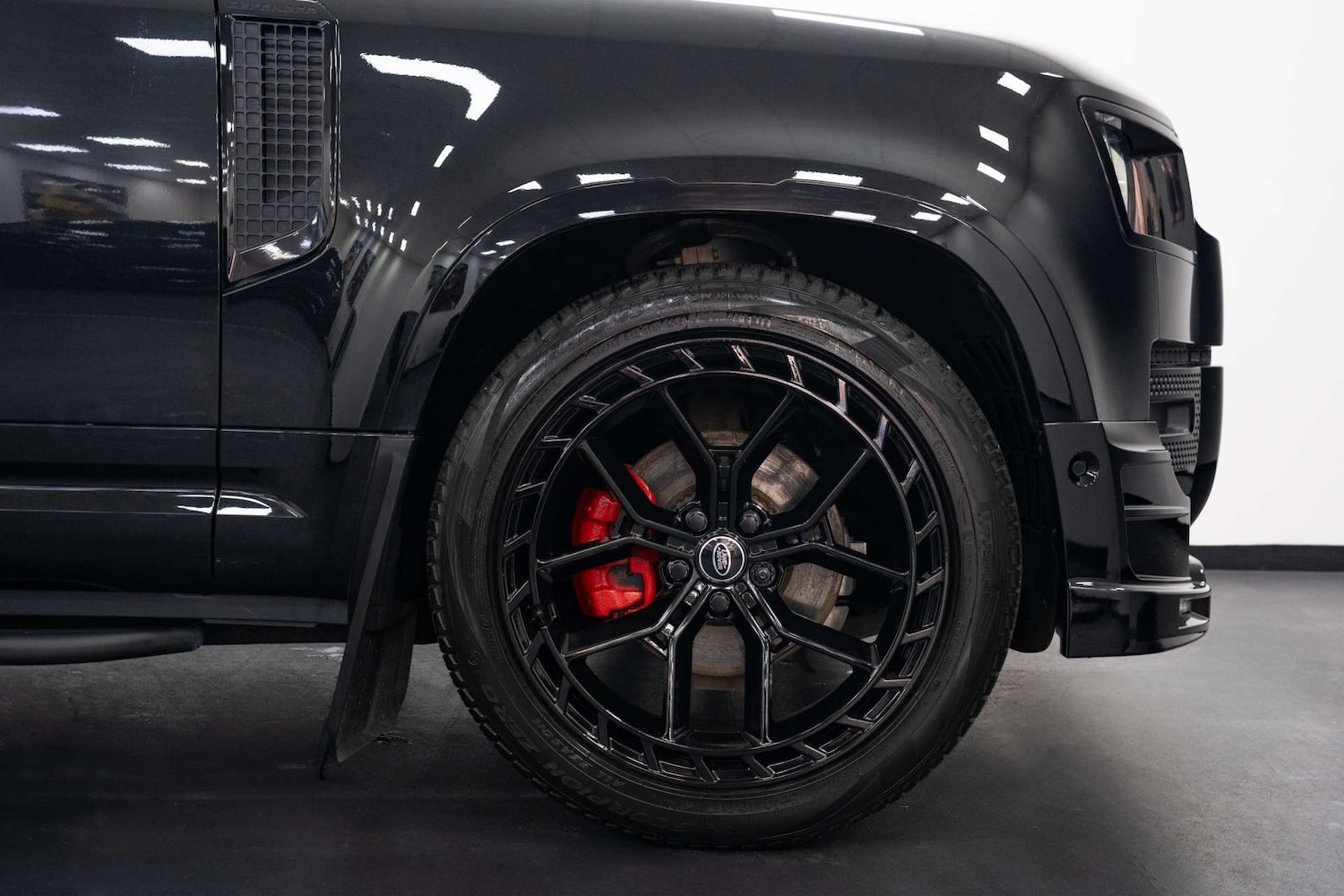 Used Land Rover Defender 2024 for sale - 77617135: Photo 5