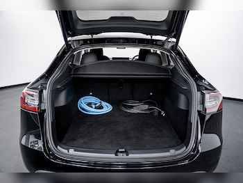 Used Tesla Model Y 2024 for sale - 76482570: Photo
