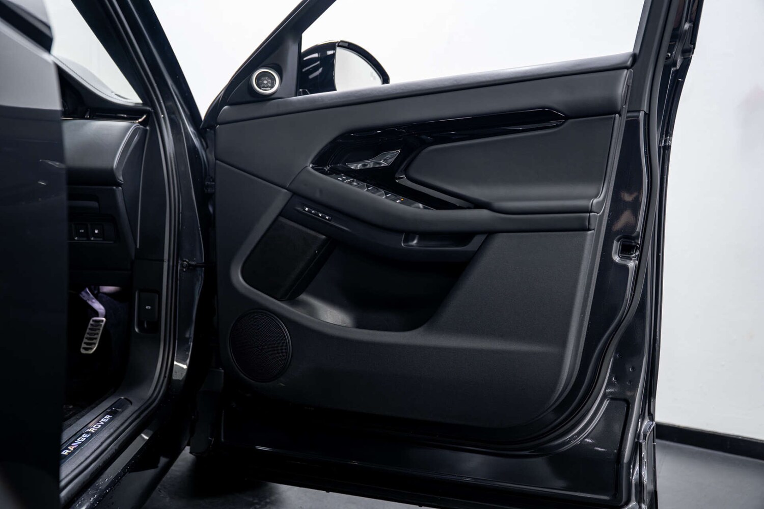 Used Land Rover Range Rover Evoque 2024 for sale - 77406668: Photo 24