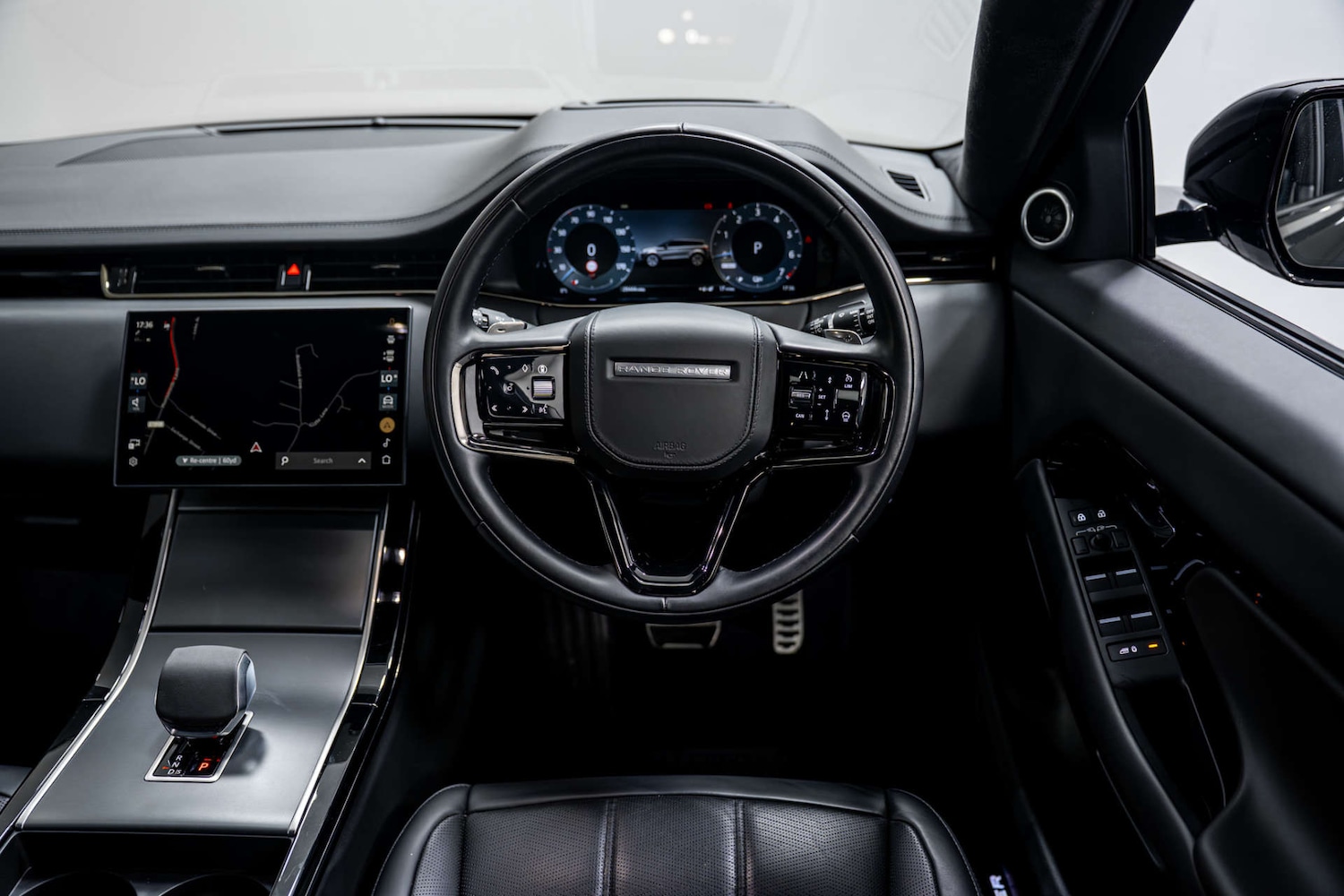 Used Land Rover Range Rover Evoque 2024 for sale - 77406668: Photo 32