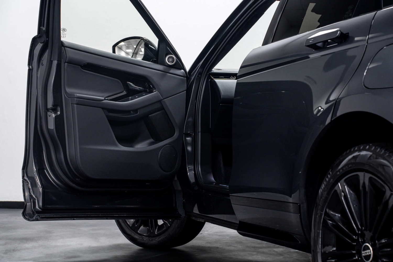 Used Land Rover Range Rover Evoque 2024 for sale - 77406668: Photo 6