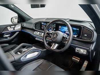 Used Mercedes-Benz GLS 2023 for sale - 75566545: Photo