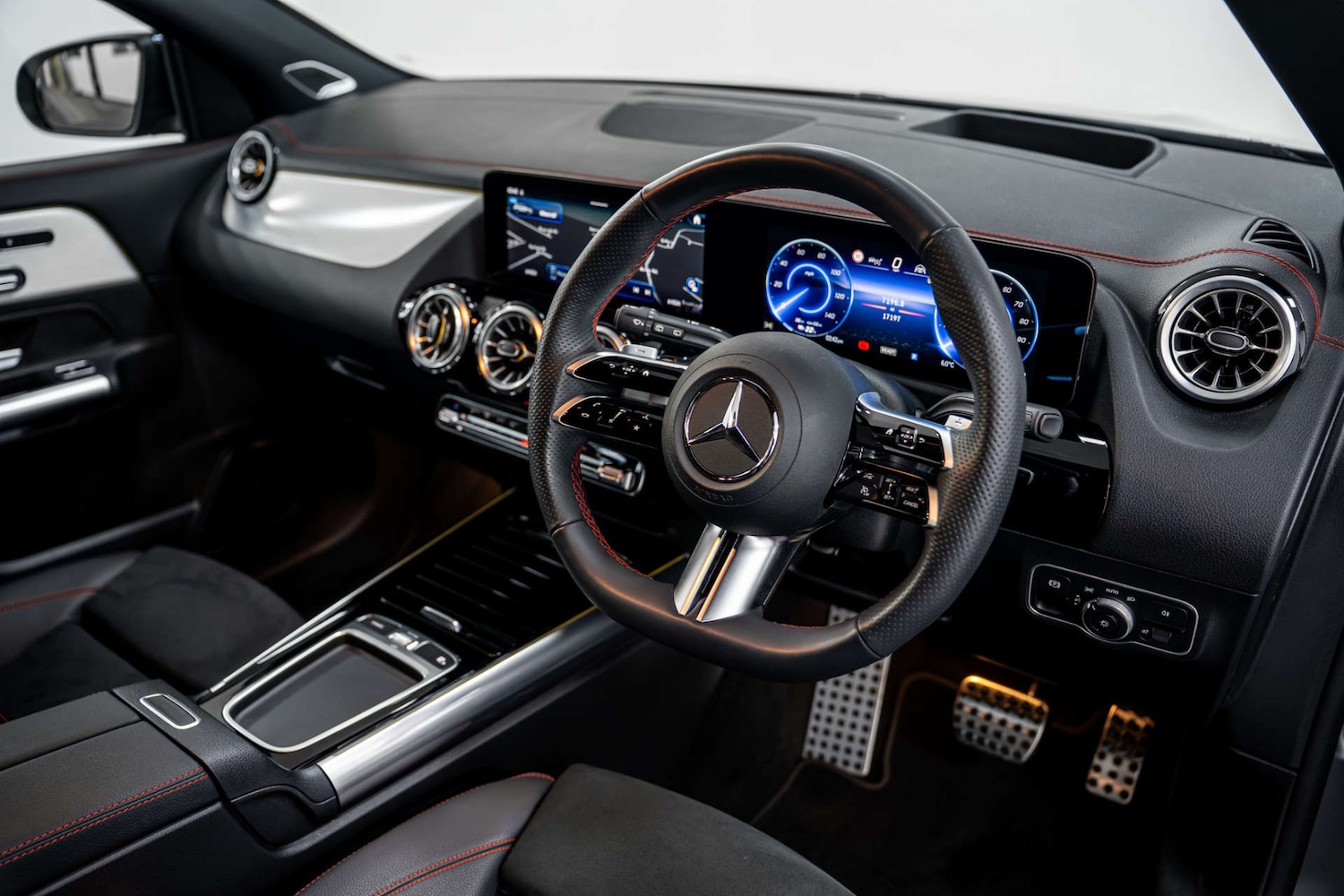 Used Mercedes-Benz EQA 2024 for sale - 77406681: Photo 2