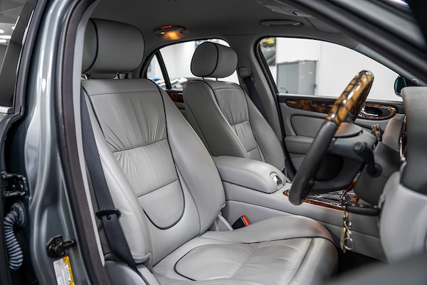 Used Jaguar XJ 2006 for sale - 76236284: Photo 3