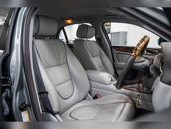Used Jaguar XJ 2006 for sale - 76236284: Photo 3