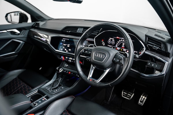 Used Audi RS Q3 2021 for sale - 75230786: Photo 2