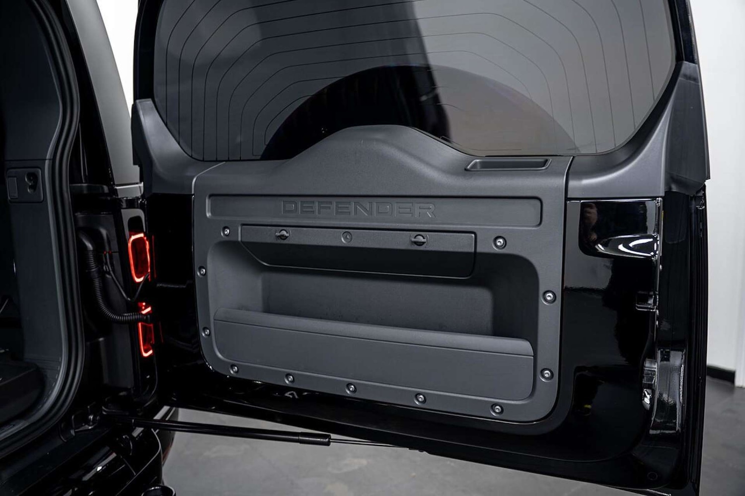 Used Land Rover Defender 2025 for sale - 77406624: Photo 19