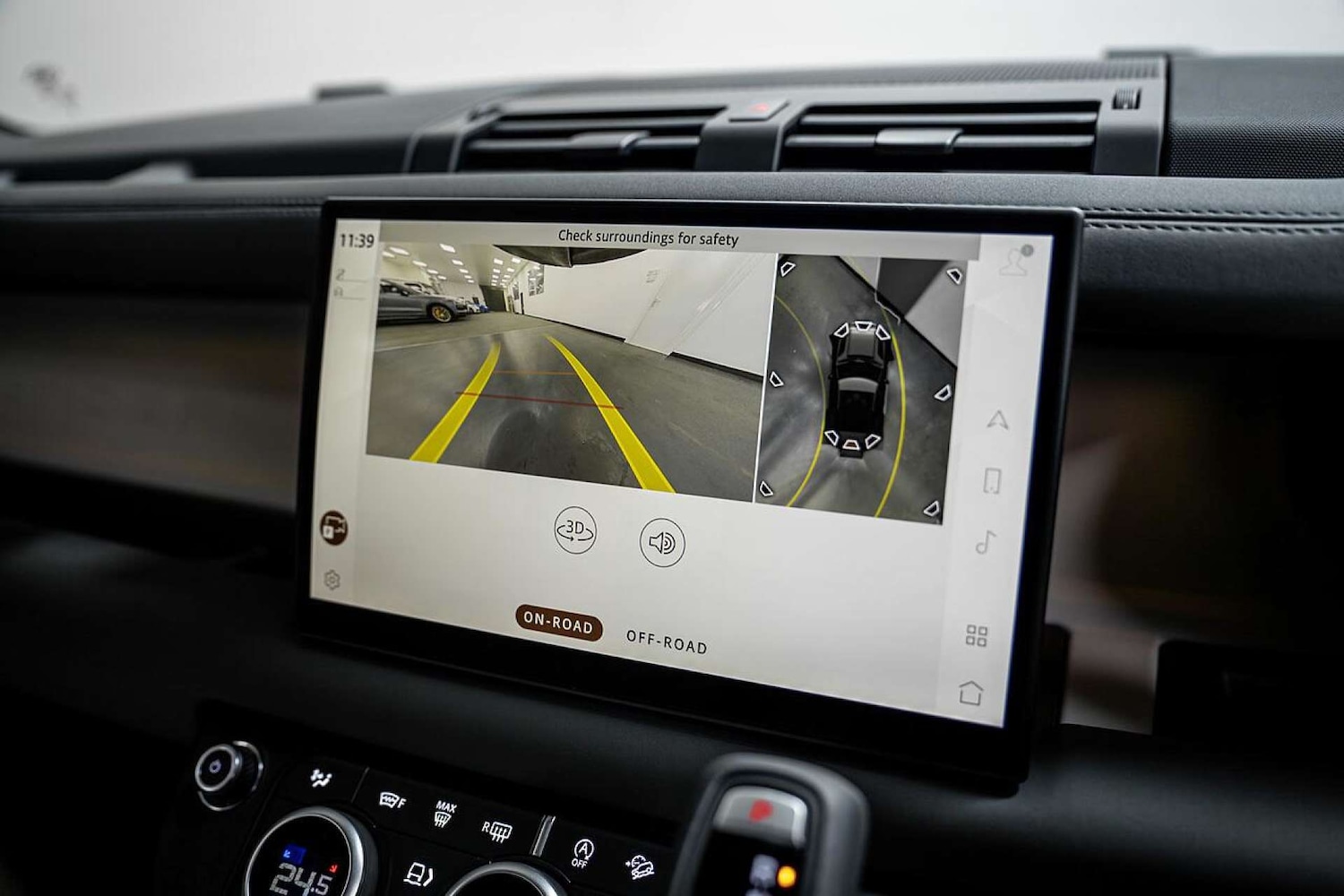 Used Land Rover Defender 2025 for sale - 77406624: Photo 35