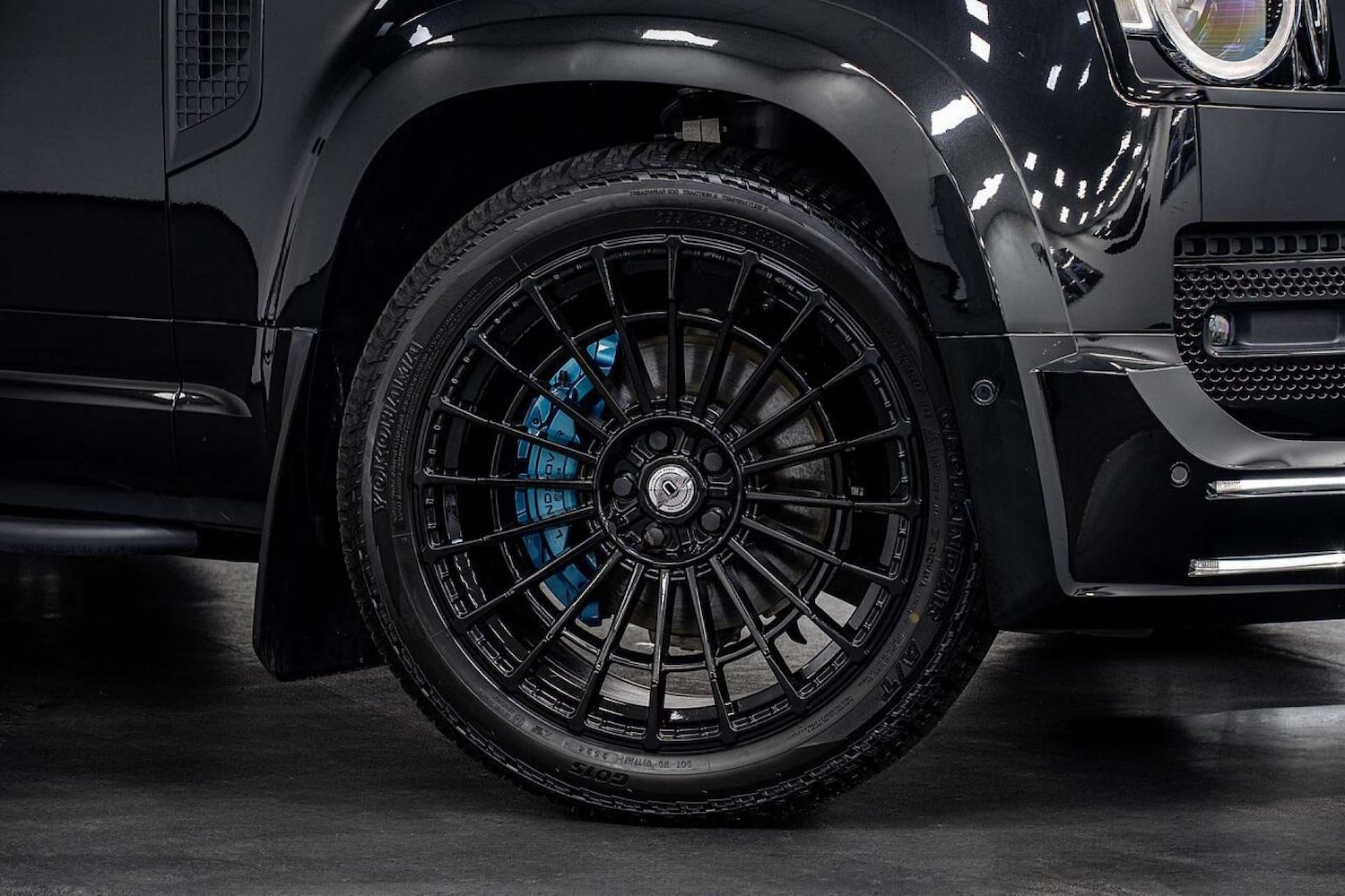 Used Land Rover Defender 2025 for sale - 77406624: Photo 4