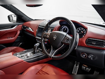 Used Maserati Levante 2023 for sale - 76570703: Photo