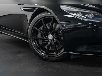 Used Aston Martin DB11 2018 for sale - 78620086: Photo