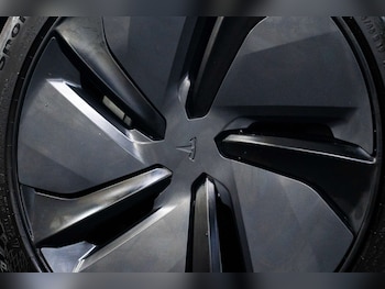 Used Tesla Model Y 2025 for sale - 78272783: Photo