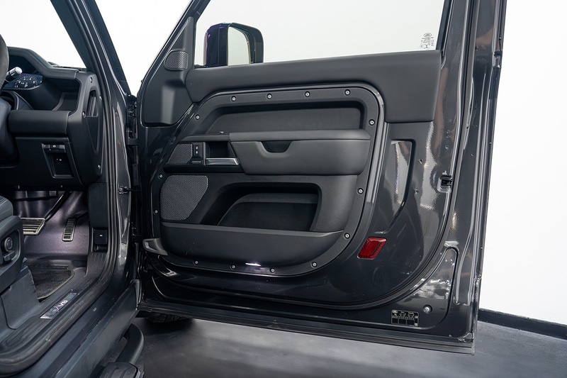 Used Land Rover Defender 2021 for sale - 76334064: Photo 26