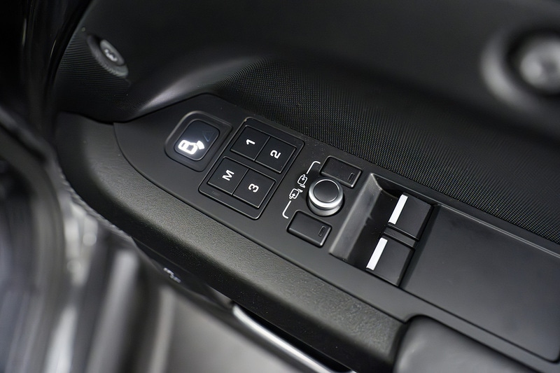 Used Land Rover Defender 2021 for sale - 76334064: Photo 28