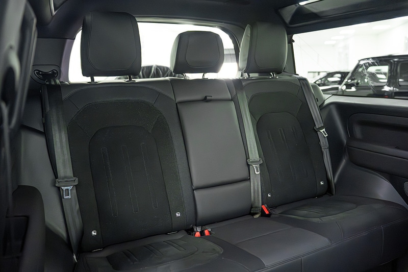 Used Land Rover Defender 2021 for sale - 76334064: Photo 3