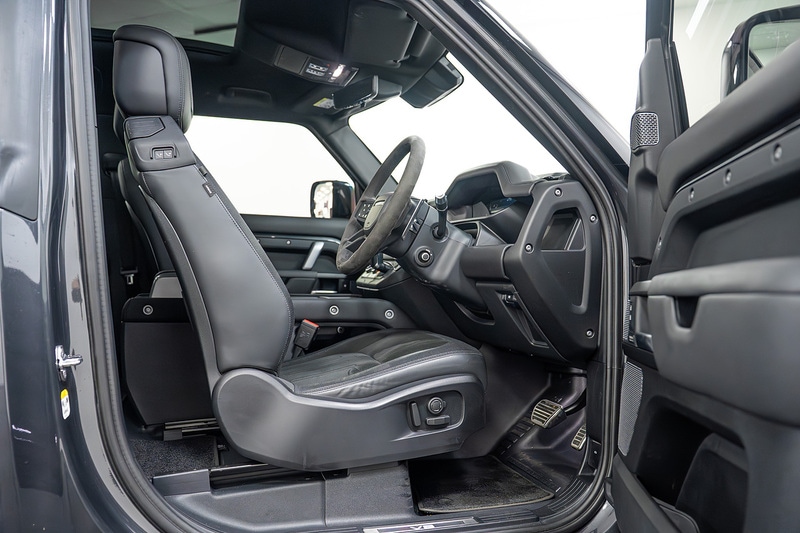 Used Land Rover Defender 2021 for sale - 76334064: Photo 30