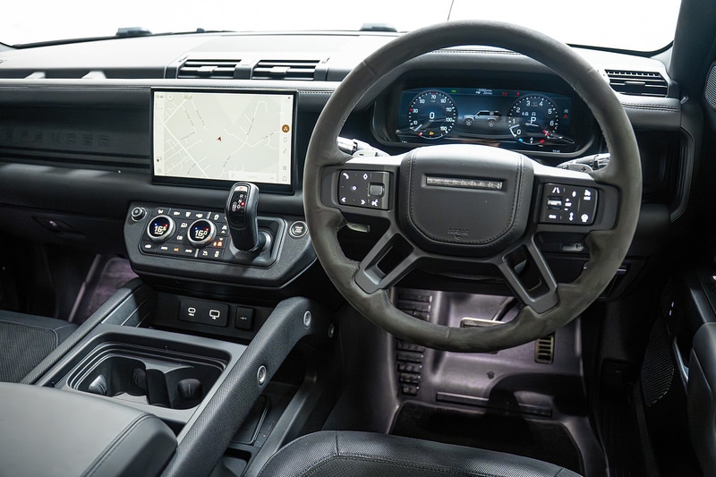 Used Land Rover Defender 2021 for sale - 76334064: Photo 32