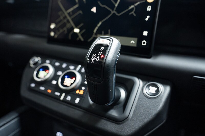 Used Land Rover Defender 2021 for sale - 76334064: Photo 38