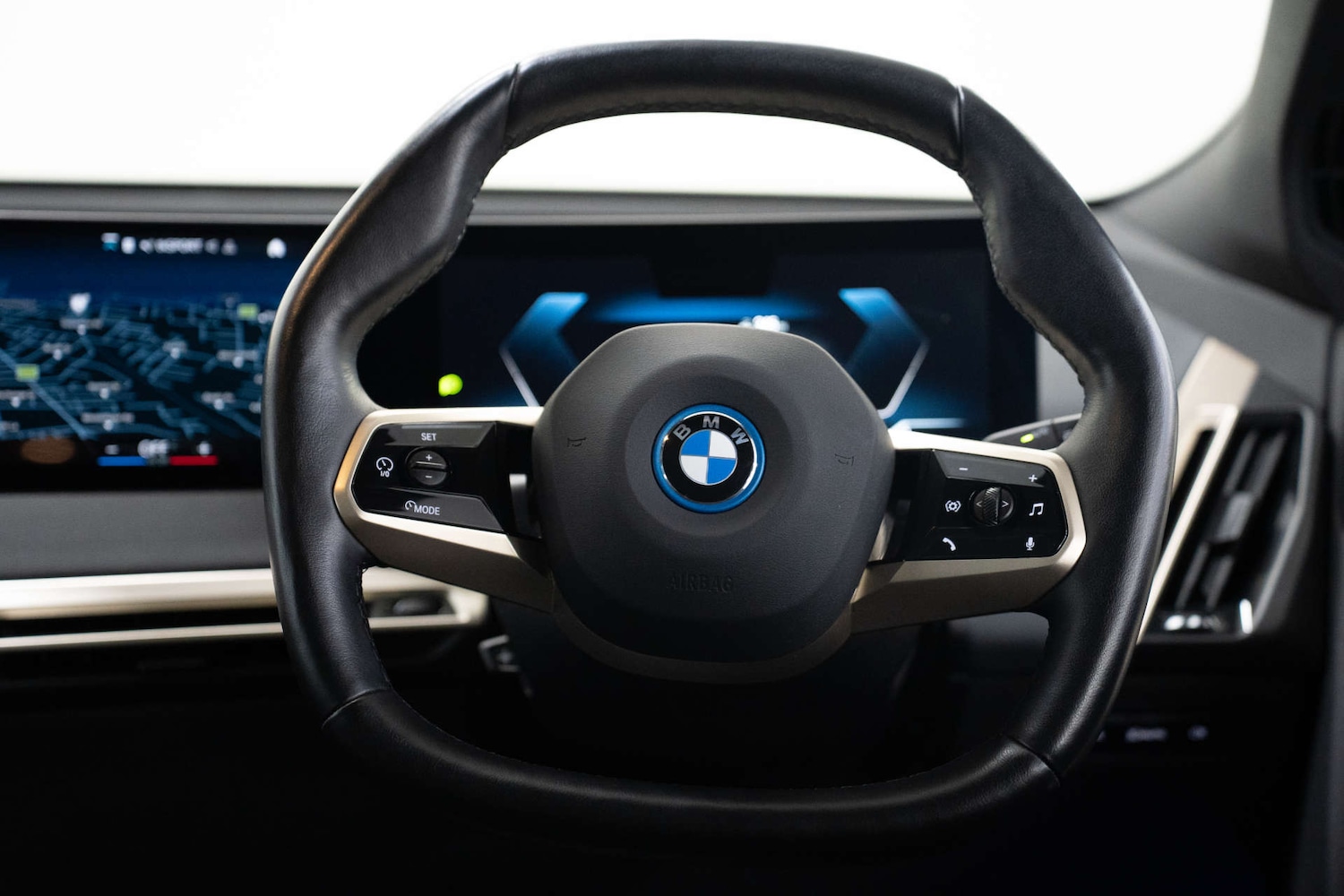 Used BMW iX 2022 for sale - 77476430: Photo 14