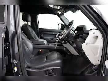 Used Land Rover Defender 110 2023 for sale - 79696130: Photo