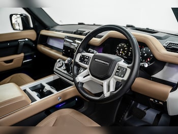 Used Land Rover Defender 110 2024 for sale - 75488652: Photo