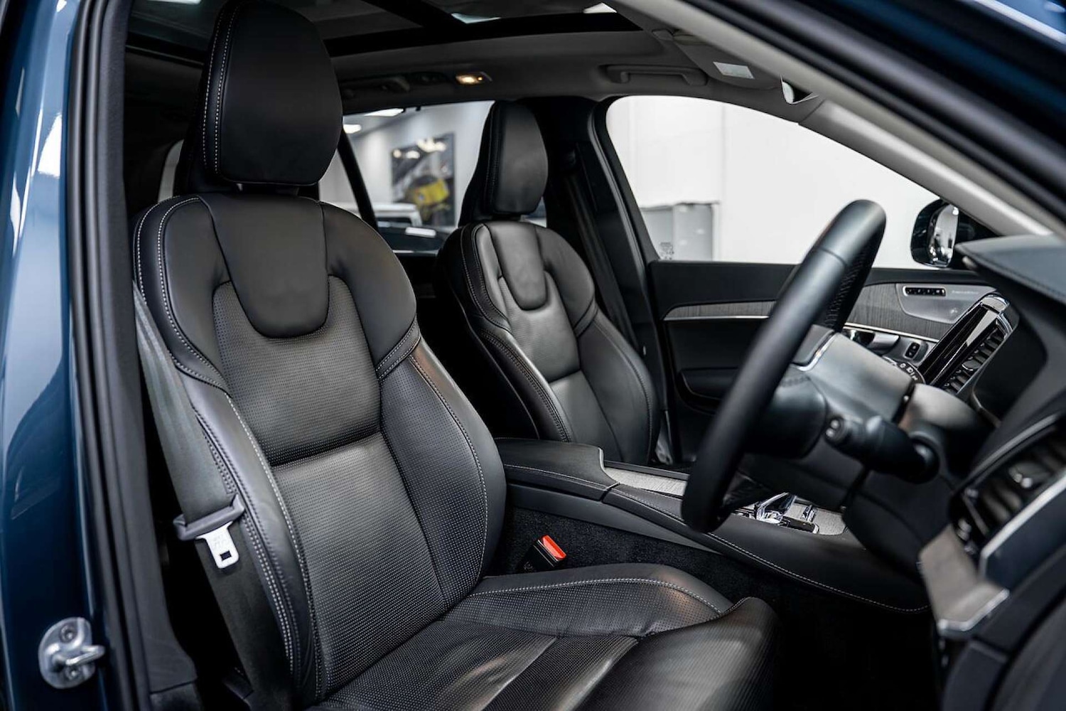 Used Volvo XC90 2023 for sale - 77406616: Photo 3