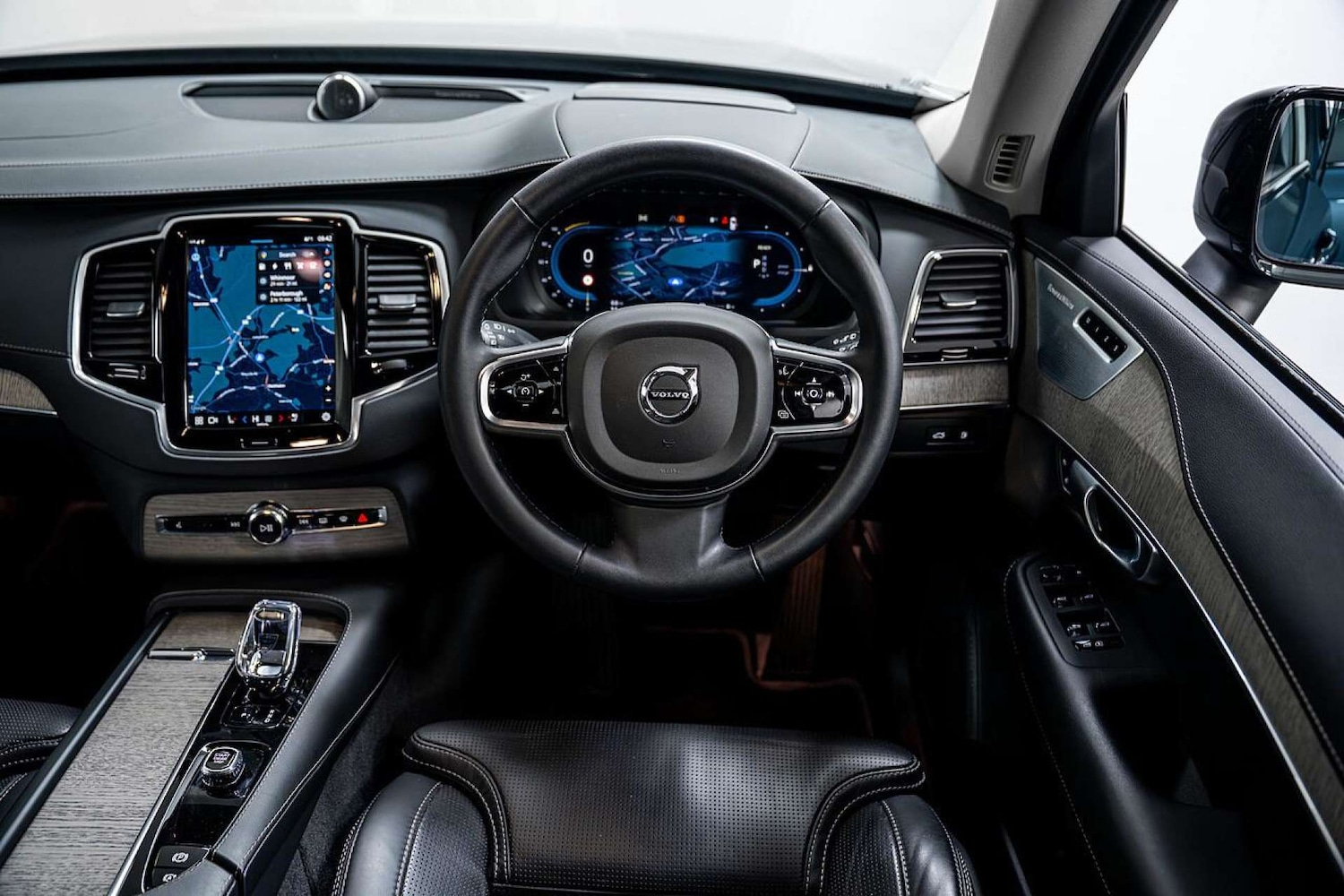 Used Volvo XC90 2023 for sale - 77406616: Photo 32