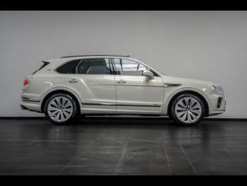 Used Bentley Bentayga 2021 for sale - 72525561: Photo
