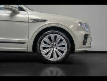 Used Bentley Bentayga 2021 for sale - 72525561: Photo