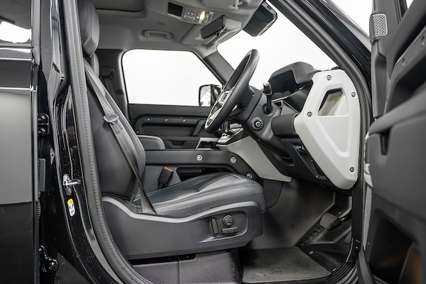 Used Land Rover Defender 110 2024 for sale - 74613218: Photo 30