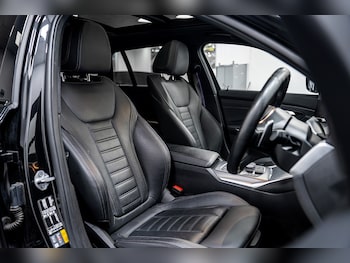 Used BMW 3 Series 2023 for sale - 76436133: Photo