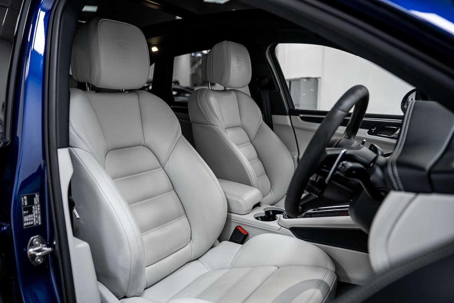 Used Porsche Macan 2022 for sale - 77406635: Photo 3