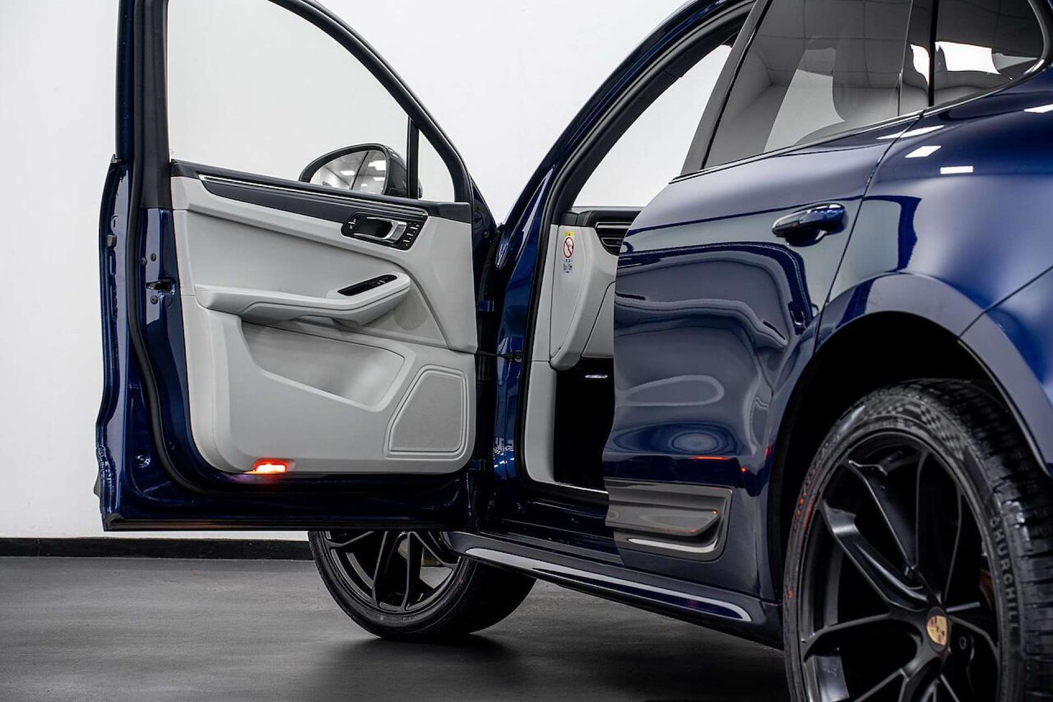 Used Porsche Macan 2022 for sale - 77406635: Photo 6